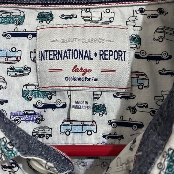 INTERNATIONAL REPORT MEN’s WHITE MULTI VEHICLE/CAR EXHIBIT PRINT SHIRT Sz-L - Picture 3 of 6
